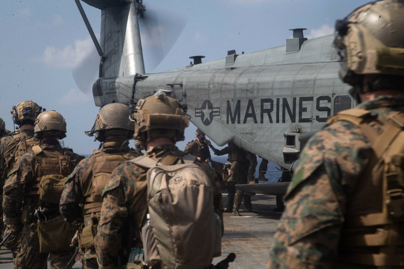 US-Marine-Corps-VBSS-rehearsal-in-South-China-Sea-scaled-1-min